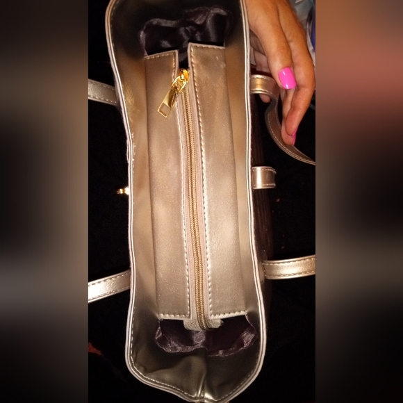 🌞Faux Crocodile Skin 4 piece Set. Champagne Color - Picture 4 of 15